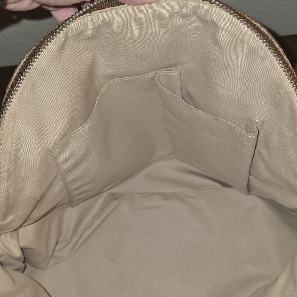 Coach Peyton Signature Cora Domed Satchel - Picture 5 of 16